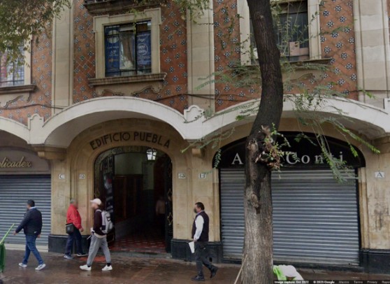 Edificio Paris ubicado en el número 32 de la calle 5 de mayo